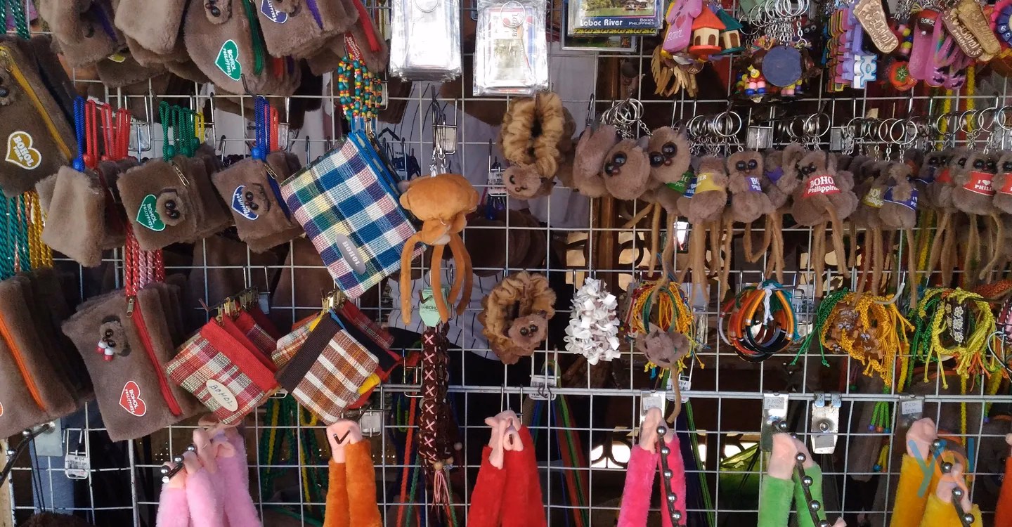 image-https://cdn.palawanwebsolutions.com/clarkkent/bohol/countryside/souvenir.avif1