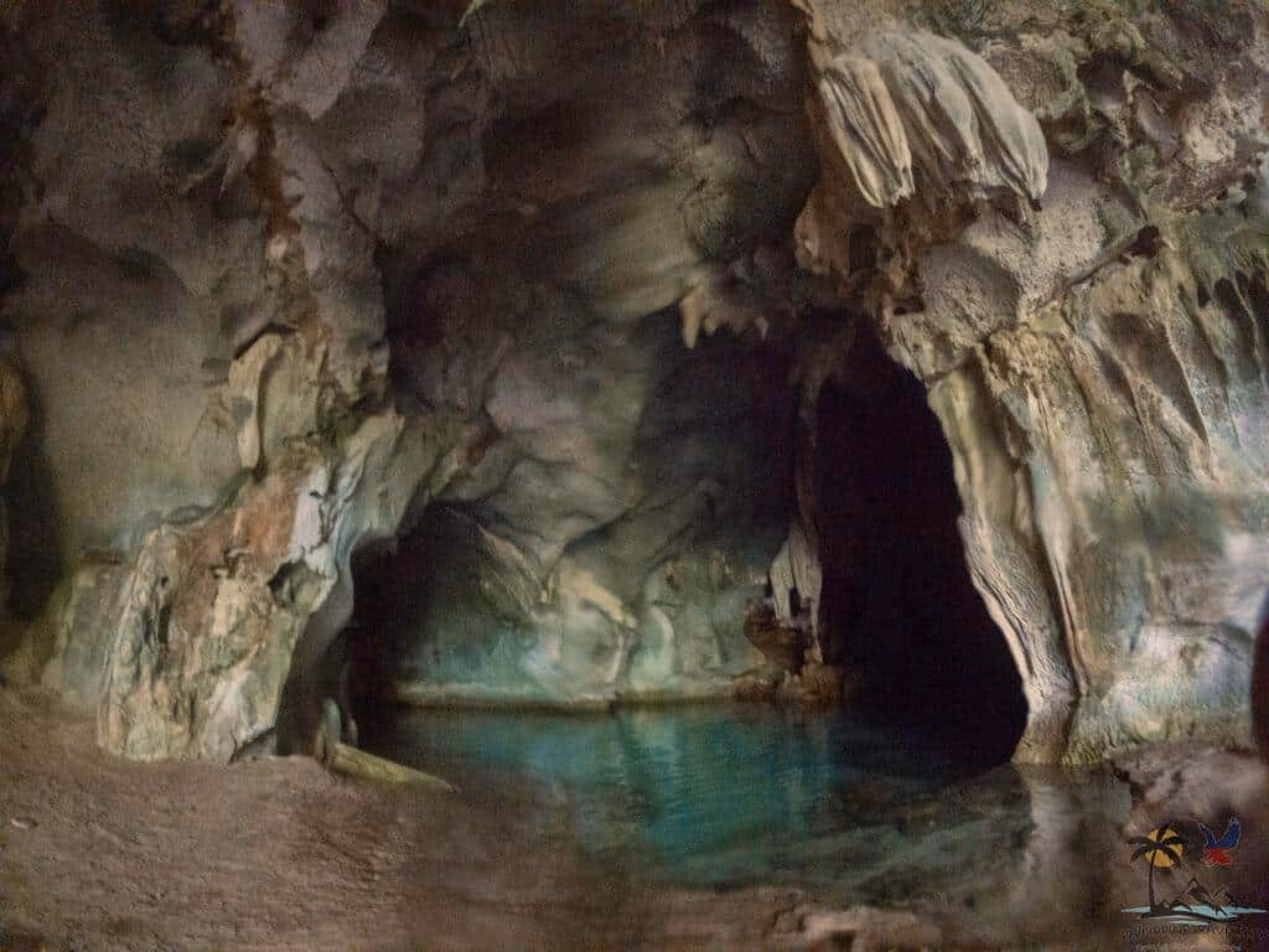 image-https://cdn.palawanwebsolutions.com/clarkkent/coron/calauit-safari-tour/cave.avif1