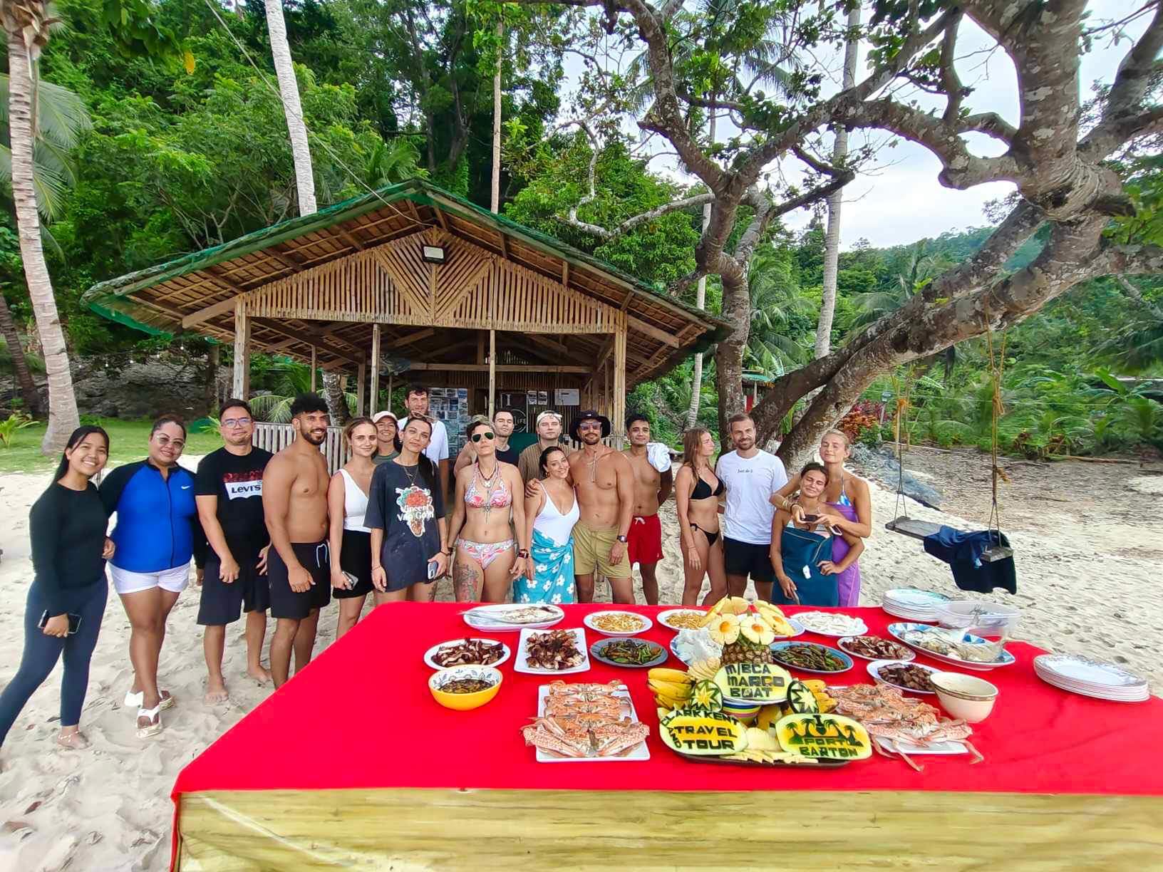 image-https://cdn.palawanwebsolutions.com/clarkkent/port-barton/day-tour/picnic00.jpeg1